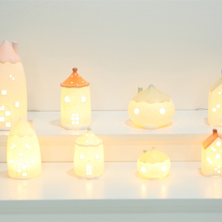 CERAMIC DECOR HOUSE WITH LED